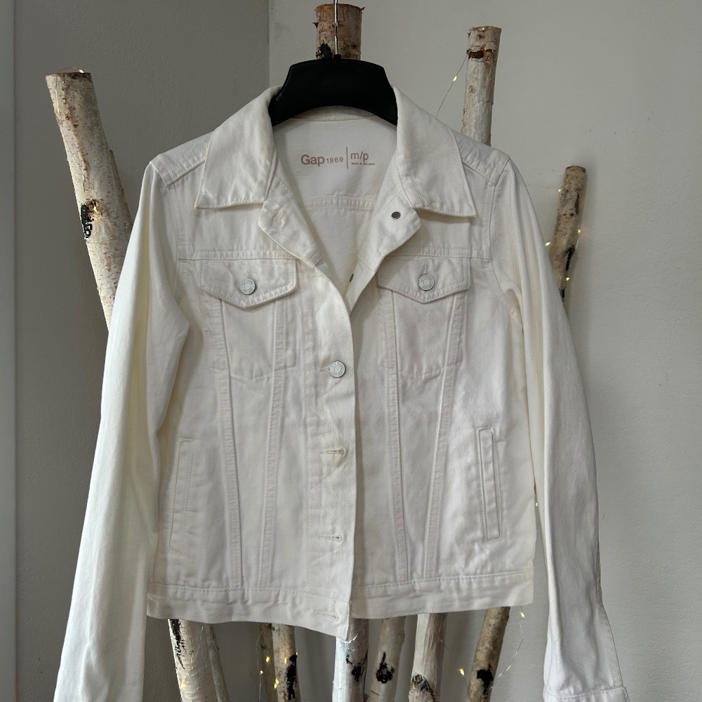 WHITE DENIM JACKET